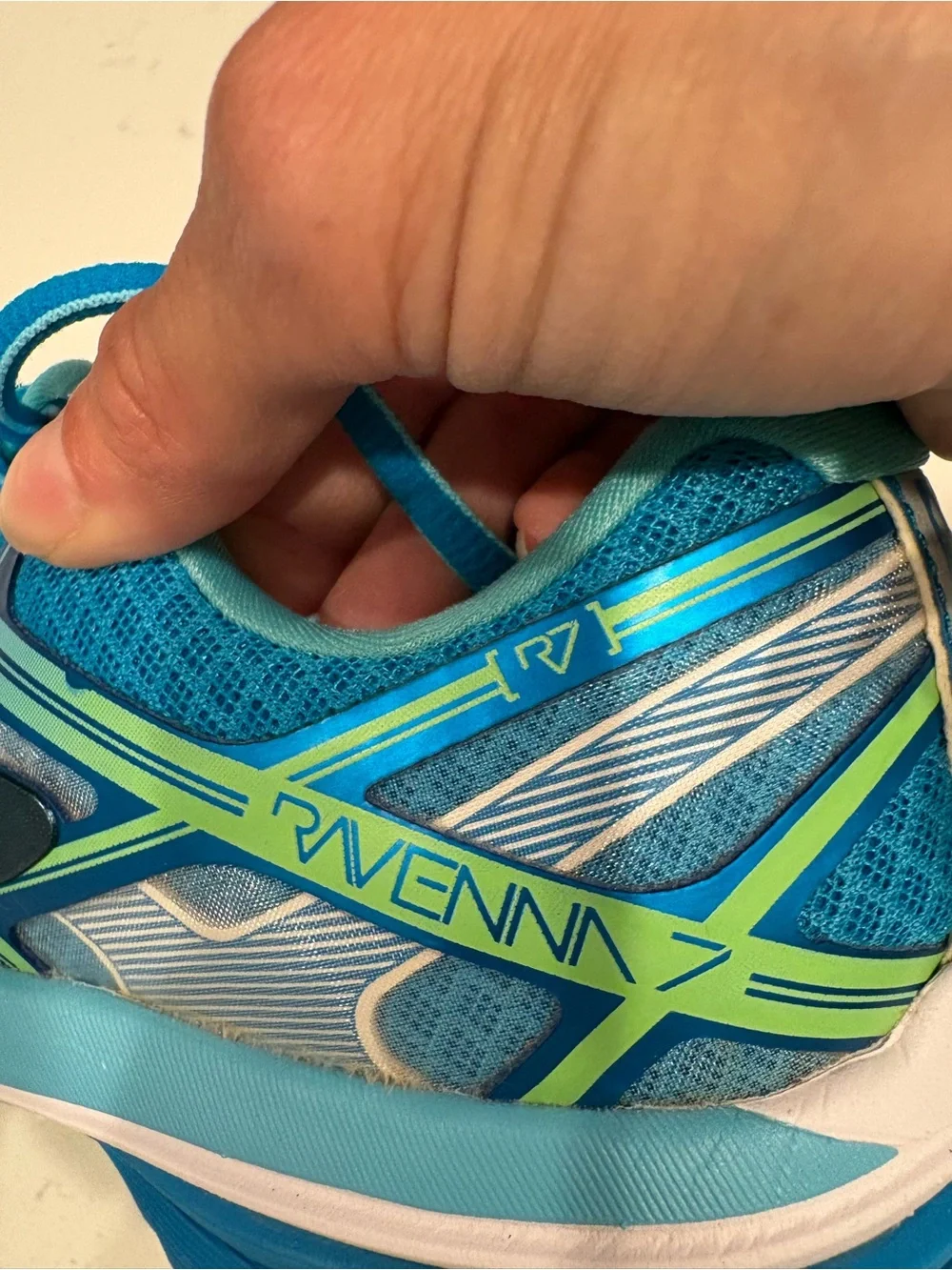 Brooks Ravenna 7 Running Shoes - Teal with Lime and White Accents Size 6